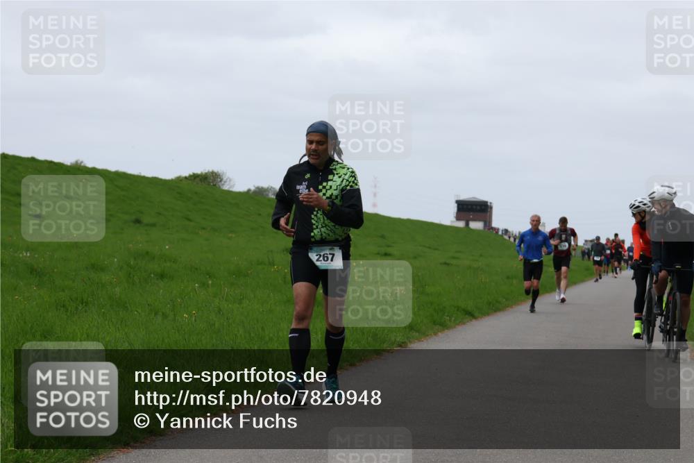04.05.2025 - 8. Wedeler Halbmarathon Yannick Fuchs http://msf.ph/oto/7820948 04.05.2025 11:27:51 Laufen 267 meine-sportfotos.de