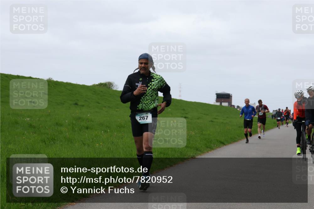 04.05.2025 - 8. Wedeler Halbmarathon Yannick Fuchs http://msf.ph/oto/7820952 04.05.2025 11:27:51 Laufen 267 meine-sportfotos.de