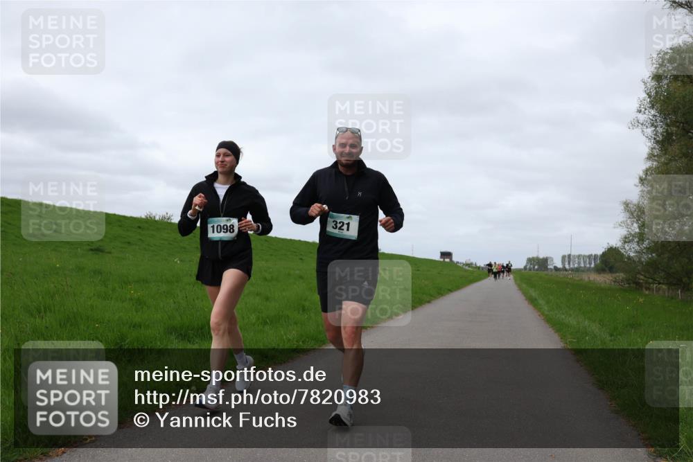 04.05.2025 - 8. Wedeler Halbmarathon Yannick Fuchs http://msf.ph/oto/7820983 04.05.2025 11:51:05 Laufen 321, 1098 meine-sportfotos.de