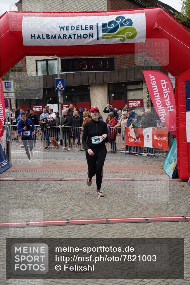 04.05.2025 - 8. Wedeler Halbmarathon Felixshl http://msf.ph/oto/7821003 04.05.2025 11:57:09 Ziel 11, 80, 306 meine-sportfotos.de