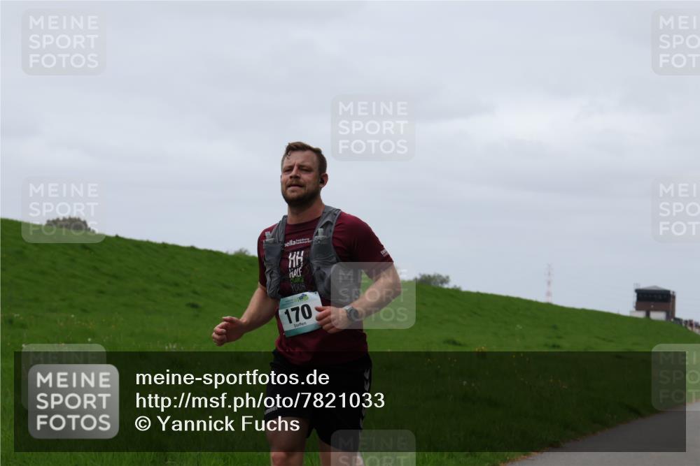 04.05.2025 - 8. Wedeler Halbmarathon Yannick Fuchs http://msf.ph/oto/7821033 04.05.2025 11:28:00 Laufen 170 meine-sportfotos.de