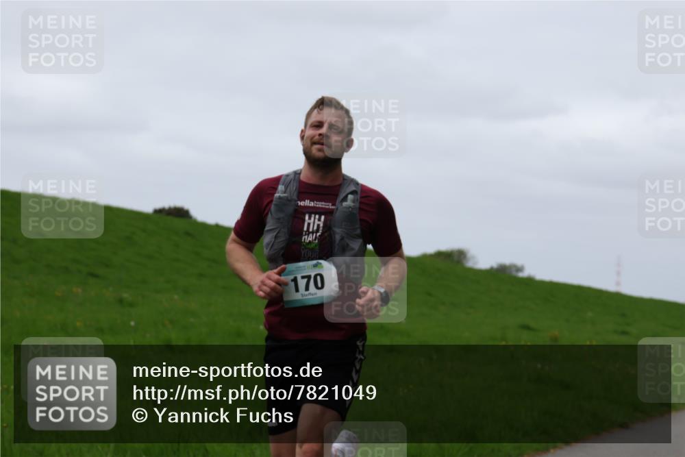 04.05.2025 - 8. Wedeler Halbmarathon Yannick Fuchs http://msf.ph/oto/7821049 04.05.2025 11:28:00 Laufen 170 meine-sportfotos.de