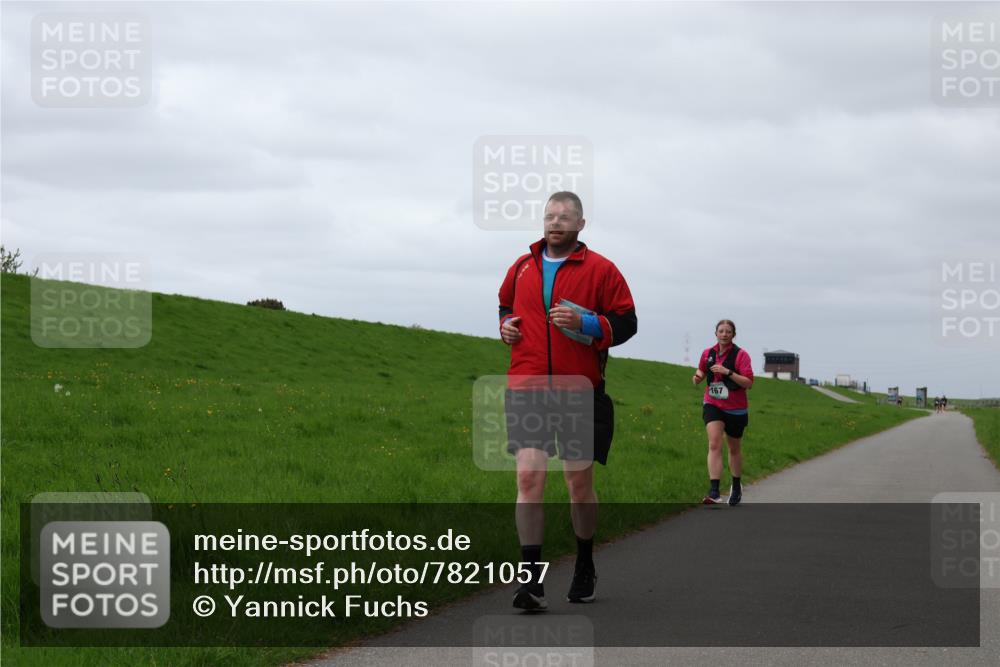 04.05.2025 - 8. Wedeler Halbmarathon Yannick Fuchs http://msf.ph/oto/7821057 04.05.2025 12:05:52 Laufen 167 meine-sportfotos.de
