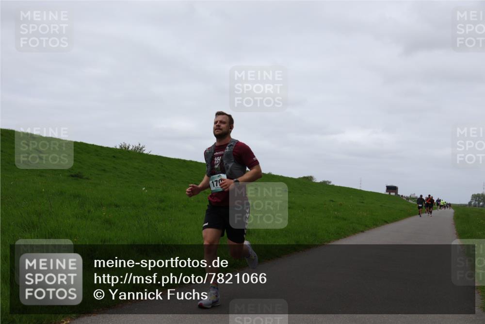 04.05.2025 - 8. Wedeler Halbmarathon Yannick Fuchs http://msf.ph/oto/7821066 04.05.2025 11:28:00 Laufen 170 meine-sportfotos.de