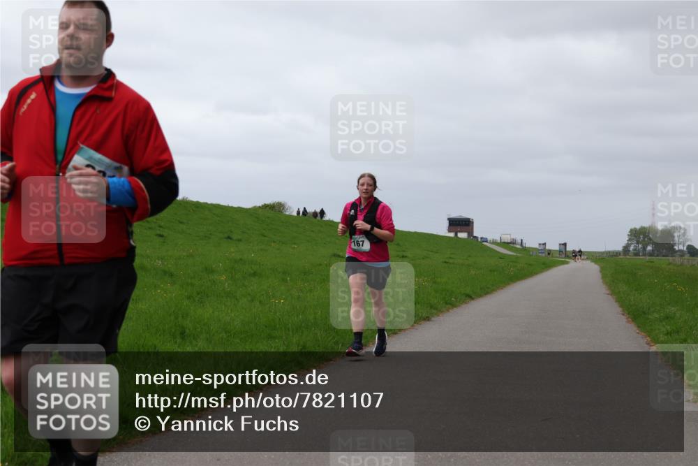 04.05.2025 - 8. Wedeler Halbmarathon Yannick Fuchs http://msf.ph/oto/7821107 04.05.2025 12:05:53 Laufen 167 meine-sportfotos.de