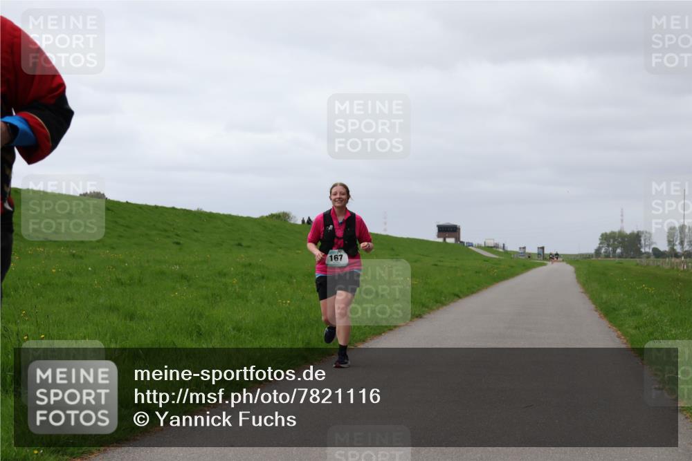 04.05.2025 - 8. Wedeler Halbmarathon Yannick Fuchs http://msf.ph/oto/7821116 04.05.2025 12:05:54 Laufen 167 meine-sportfotos.de