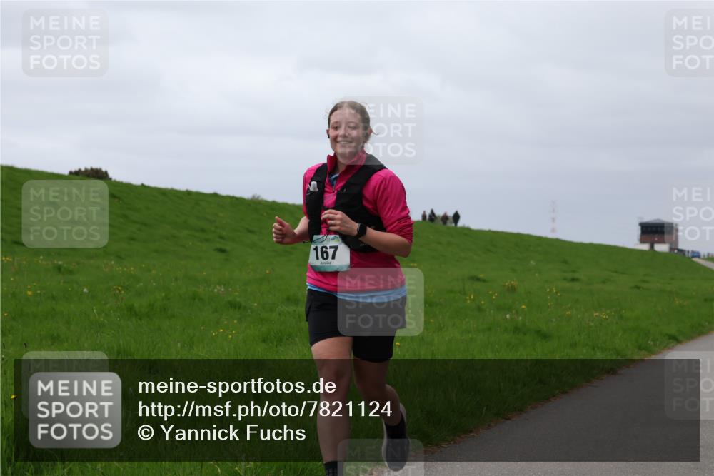 04.05.2025 - 8. Wedeler Halbmarathon Yannick Fuchs http://msf.ph/oto/7821124 04.05.2025 12:05:55 Laufen 167 meine-sportfotos.de