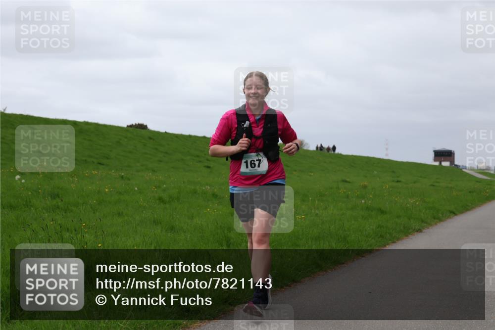 04.05.2025 - 8. Wedeler Halbmarathon Yannick Fuchs http://msf.ph/oto/7821143 04.05.2025 12:05:55 Laufen 167 meine-sportfotos.de