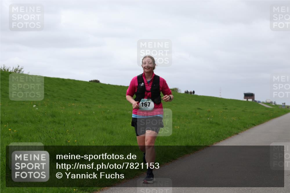 04.05.2025 - 8. Wedeler Halbmarathon Yannick Fuchs http://msf.ph/oto/7821153 04.05.2025 12:05:55 Laufen 167 meine-sportfotos.de