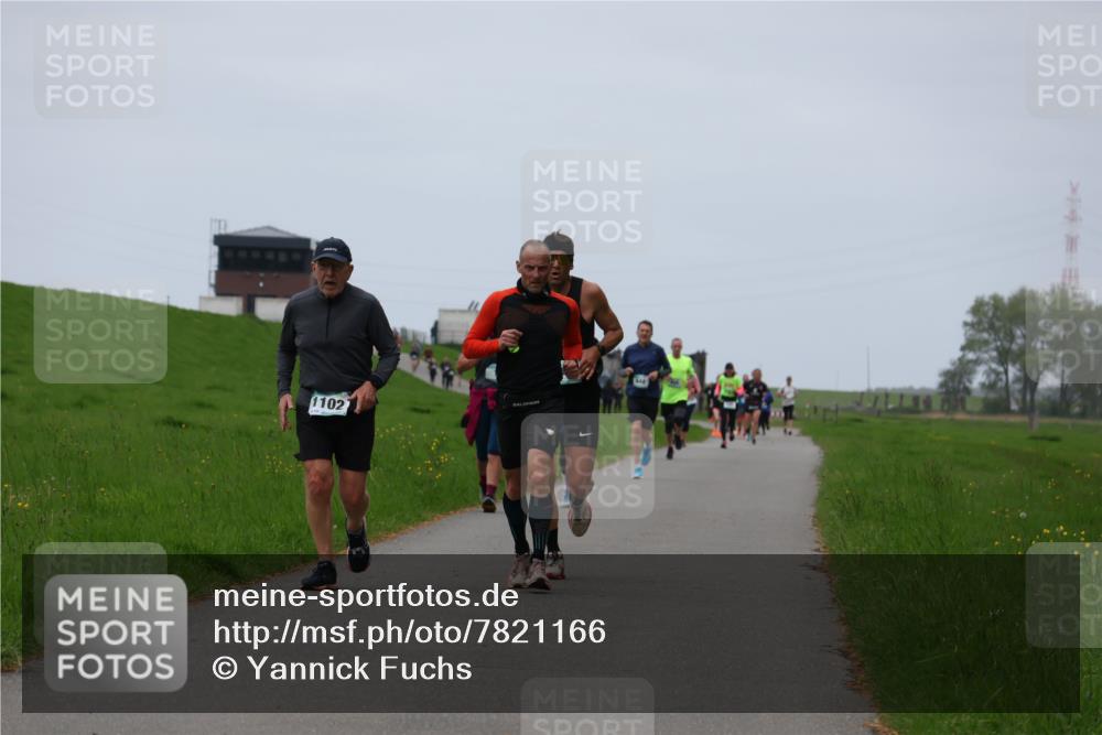 04.05.2025 - 8. Wedeler Halbmarathon Yannick Fuchs http://msf.ph/oto/7821166 04.05.2025 11:28:07 Laufen 1102 meine-sportfotos.de