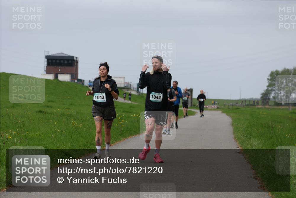 04.05.2025 - 8. Wedeler Halbmarathon Yannick Fuchs http://msf.ph/oto/7821220 04.05.2025 12:06:51 Laufen 1043, 1042 meine-sportfotos.de