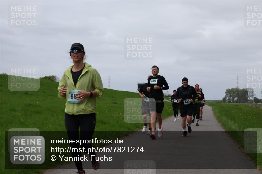 04.05.2025 - 8. Wedeler Halbmarathon Yannick Fuchs http://msf.ph/oto/7821274 04.05.2025 11:51:23 Laufen 1052, 58, 42, 443 meine-sportfotos.de