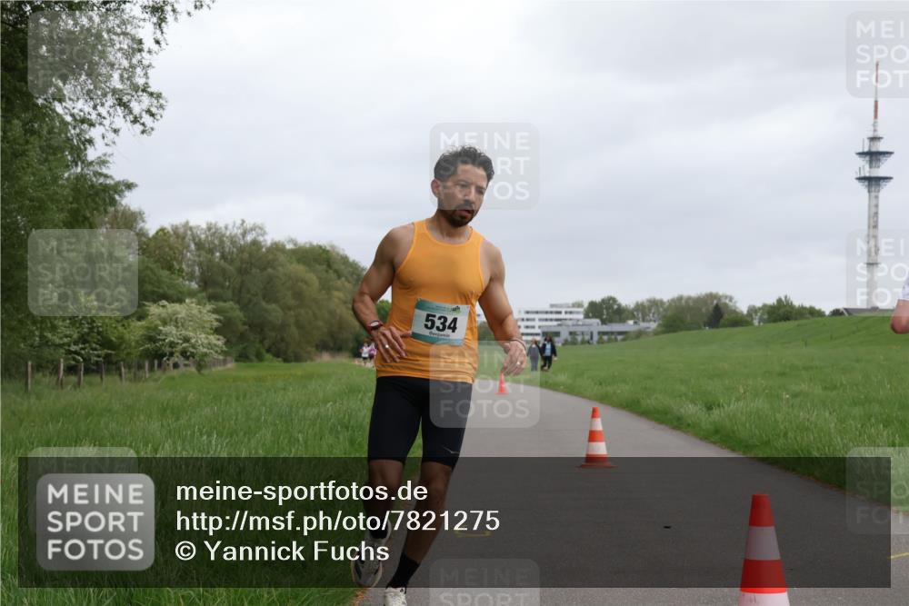 04.05.2025 - 8. Wedeler Halbmarathon Yannick Fuchs http://msf.ph/oto/7821275 04.05.2025 11:09:57 Laufen 534 meine-sportfotos.de