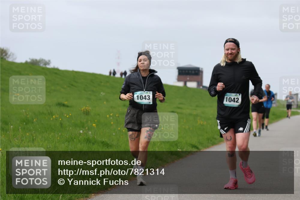 04.05.2025 - 8. Wedeler Halbmarathon Yannick Fuchs http://msf.ph/oto/7821314 04.05.2025 12:06:55 Laufen 1043, 1042 meine-sportfotos.de