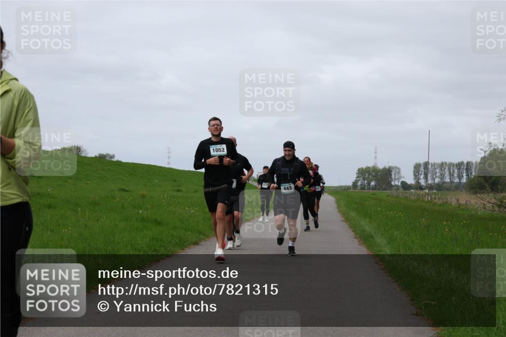 04.05.2025 - 8. Wedeler Halbmarathon Yannick Fuchs http://msf.ph/oto/7821315 04.05.2025 11:51:25 Laufen 1052, 443 meine-sportfotos.de
