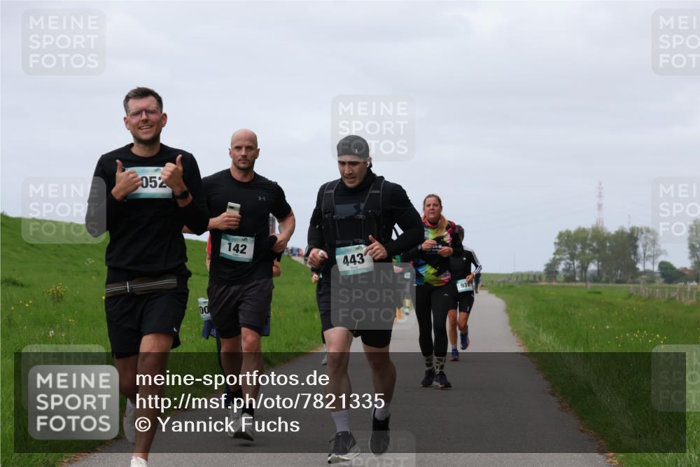 04.05.2025 - 8. Wedeler Halbmarathon Yannick Fuchs http://msf.ph/oto/7821335 04.05.2025 11:51:25 Laufen 052, 00, 142, 443, 931 meine-sportfotos.de