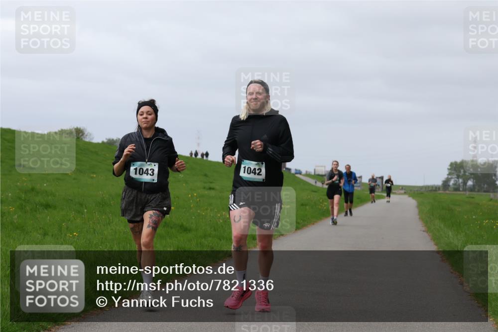 04.05.2025 - 8. Wedeler Halbmarathon Yannick Fuchs http://msf.ph/oto/7821336 04.05.2025 12:06:57 Laufen 1043, 1042 meine-sportfotos.de