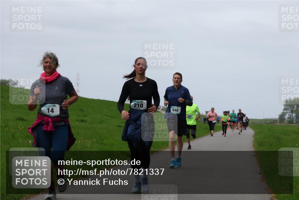 04.05.2025 - 8. Wedeler Halbmarathon Yannick Fuchs http://msf.ph/oto/7821337 04.05.2025 11:28:20 Laufen 210, 648, 14, 620 meine-sportfotos.de