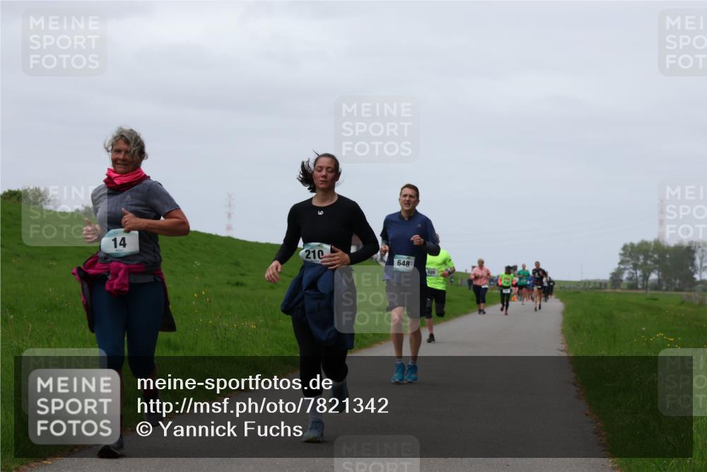 04.05.2025 - 8. Wedeler Halbmarathon Yannick Fuchs http://msf.ph/oto/7821342 04.05.2025 11:28:21 Laufen 14, 210, 648 meine-sportfotos.de