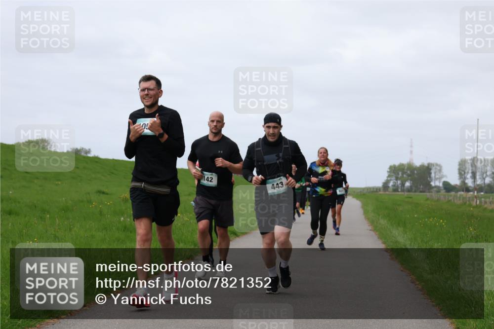 04.05.2025 - 8. Wedeler Halbmarathon Yannick Fuchs http://msf.ph/oto/7821352 04.05.2025 11:51:26 Laufen 142, 443 meine-sportfotos.de