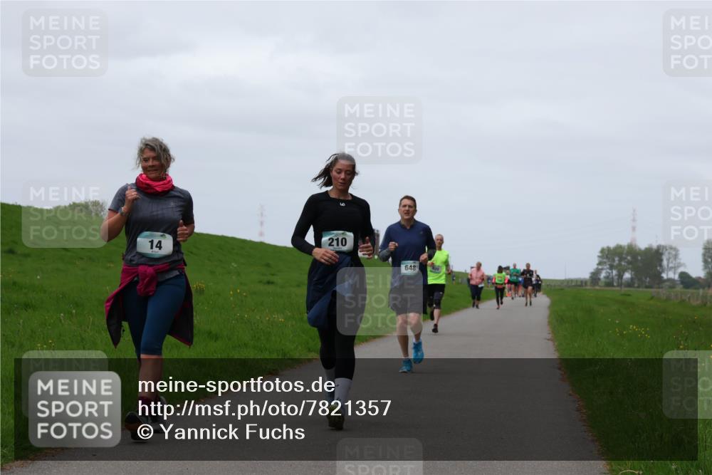 04.05.2025 - 8. Wedeler Halbmarathon Yannick Fuchs http://msf.ph/oto/7821357 04.05.2025 11:28:21 Laufen 14, 210, 648 meine-sportfotos.de