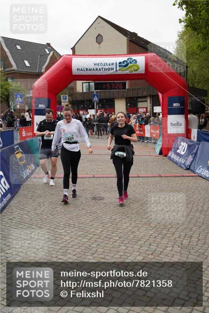 04.05.2025 - 8. Wedeler Halbmarathon Felixshl http://msf.ph/oto/7821358 04.05.2025 11:57:23 Ziel 230, 231, 568 meine-sportfotos.de