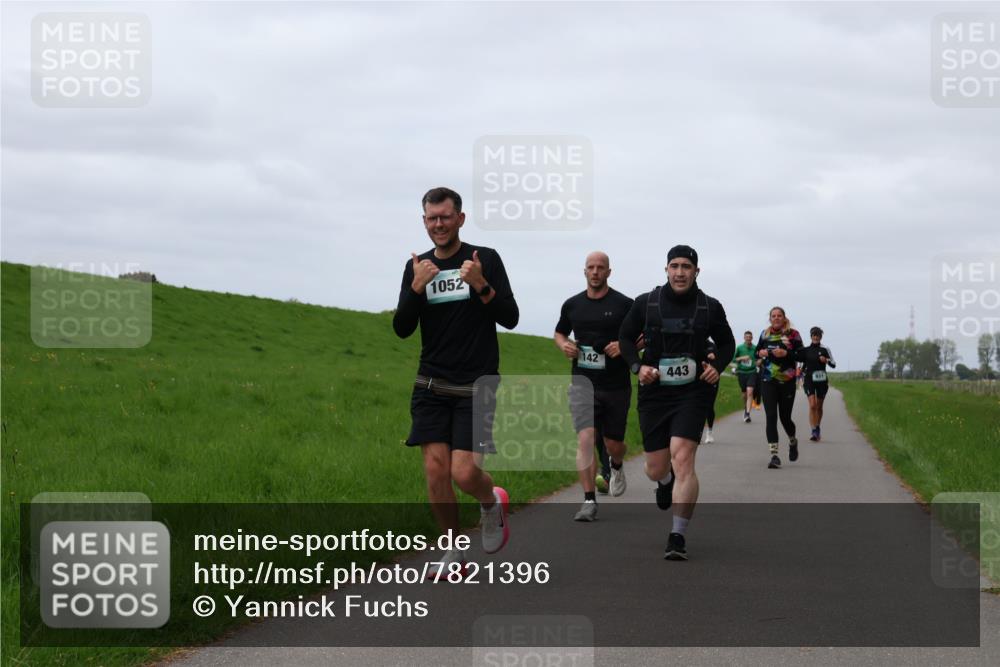 04.05.2025 - 8. Wedeler Halbmarathon Yannick Fuchs http://msf.ph/oto/7821396 04.05.2025 11:51:27 Laufen 1052, 142, 443 meine-sportfotos.de