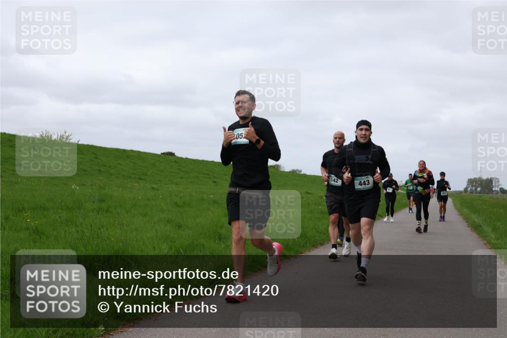 04.05.2025 - 8. Wedeler Halbmarathon Yannick Fuchs http://msf.ph/oto/7821420 04.05.2025 11:51:27 Laufen 05, 142, 443 meine-sportfotos.de