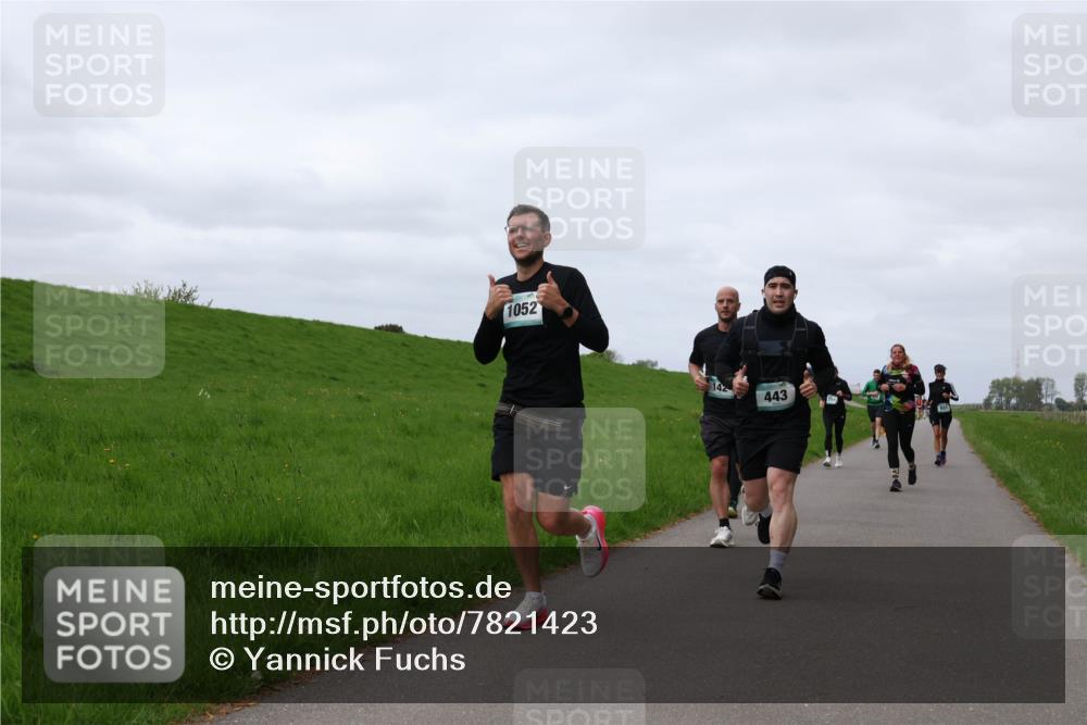 04.05.2025 - 8. Wedeler Halbmarathon Yannick Fuchs http://msf.ph/oto/7821423 04.05.2025 11:51:27 Laufen 1052, 443 meine-sportfotos.de