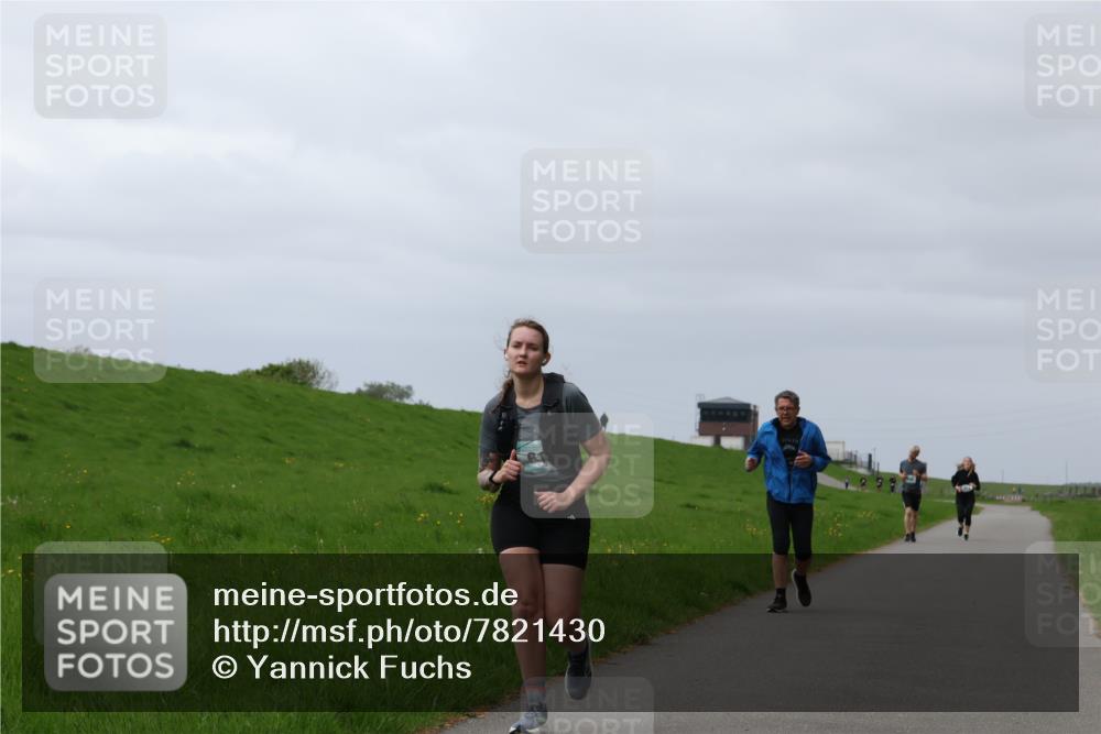 04.05.2025 - 8. Wedeler Halbmarathon Yannick Fuchs http://msf.ph/oto/7821430 04.05.2025 12:07:07 Laufen 11 meine-sportfotos.de