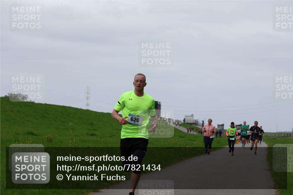 04.05.2025 - 8. Wedeler Halbmarathon Yannick Fuchs http://msf.ph/oto/7821434 04.05.2025 11:28:26 Laufen 620, 1304 meine-sportfotos.de