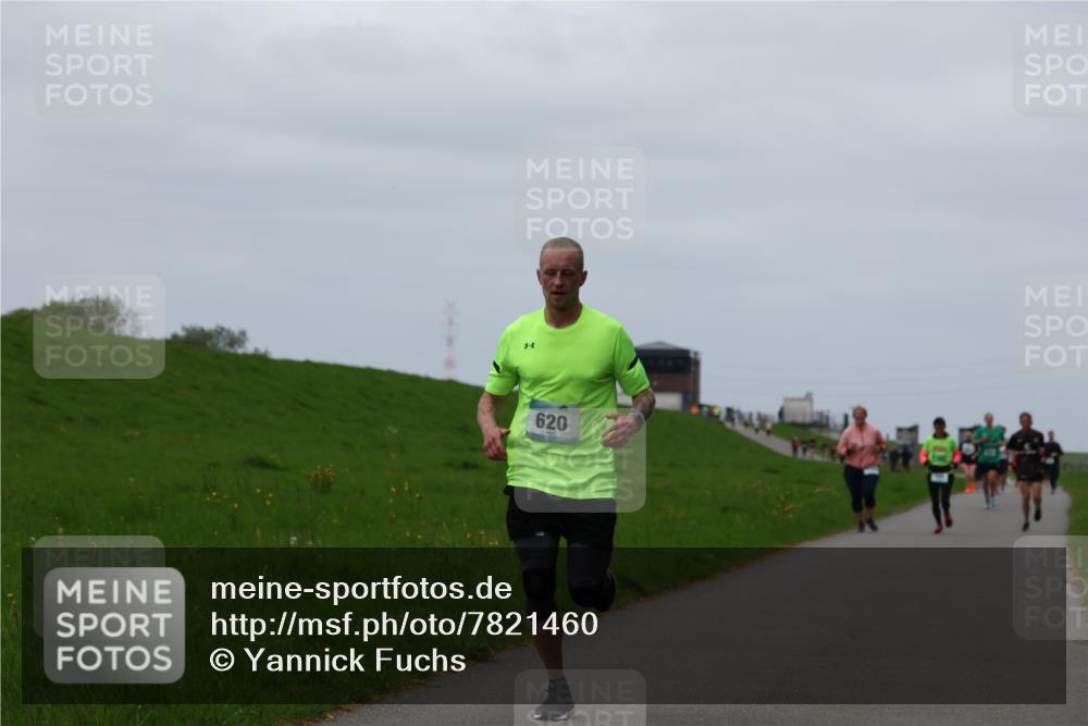 04.05.2025 - 8. Wedeler Halbmarathon Yannick Fuchs http://msf.ph/oto/7821460 04.05.2025 11:28:26 Laufen 620 meine-sportfotos.de