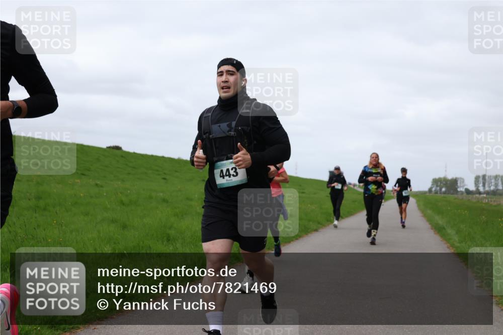04.05.2025 - 8. Wedeler Halbmarathon Yannick Fuchs http://msf.ph/oto/7821469 04.05.2025 11:51:28 Laufen 443 meine-sportfotos.de