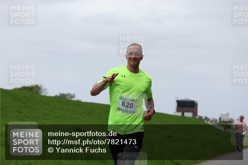 04.05.2025 - 8. Wedeler Halbmarathon Yannick Fuchs http://msf.ph/oto/7821473 04.05.2025 11:28:27 Laufen 620 meine-sportfotos.de