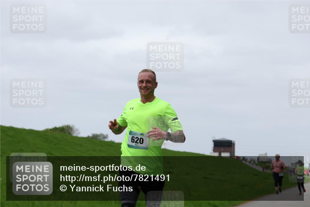 04.05.2025 - 8. Wedeler Halbmarathon Yannick Fuchs http://msf.ph/oto/7821491 04.05.2025 11:28:28 Laufen 620 meine-sportfotos.de