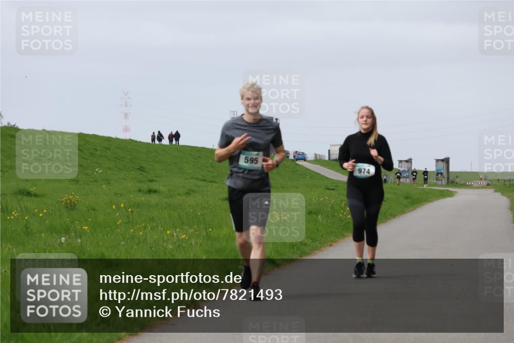 04.05.2025 - 8. Wedeler Halbmarathon Yannick Fuchs http://msf.ph/oto/7821493 04.05.2025 12:07:23 Laufen 595, 974 meine-sportfotos.de