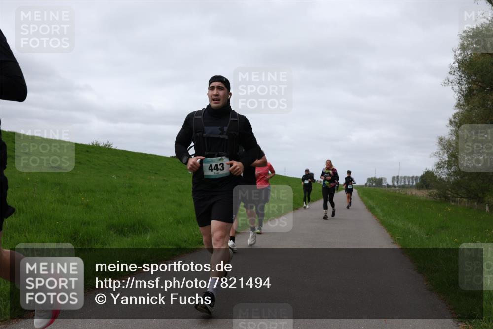 04.05.2025 - 8. Wedeler Halbmarathon Yannick Fuchs http://msf.ph/oto/7821494 04.05.2025 11:51:29 Laufen 443 meine-sportfotos.de