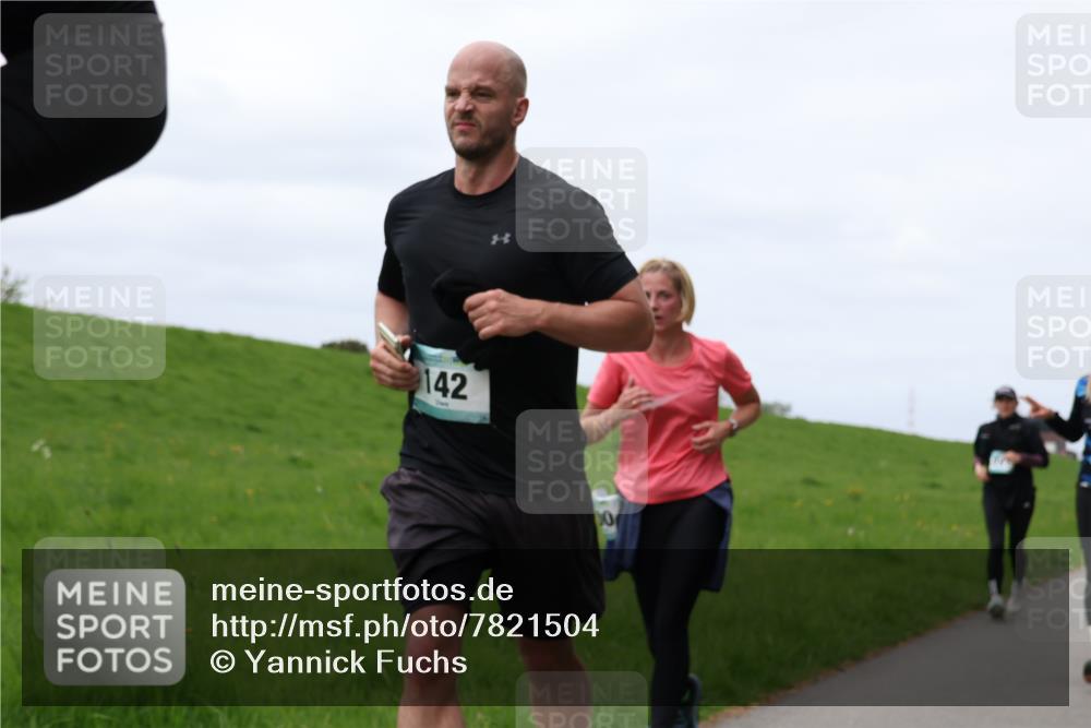 04.05.2025 - 8. Wedeler Halbmarathon Yannick Fuchs http://msf.ph/oto/7821504 04.05.2025 11:51:29 Laufen 142, 19 meine-sportfotos.de