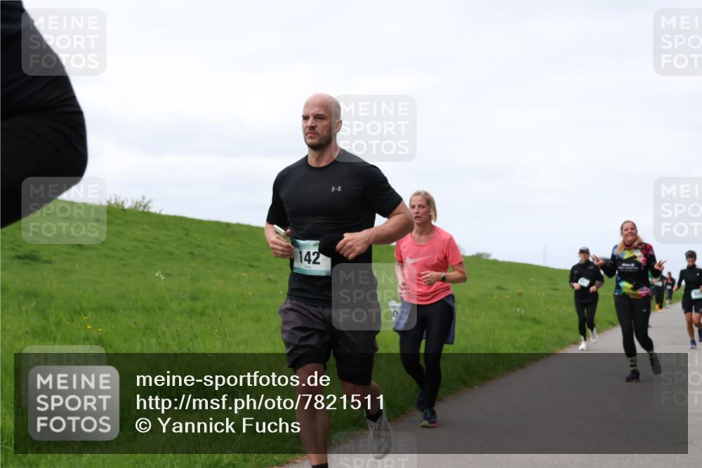 04.05.2025 - 8. Wedeler Halbmarathon Yannick Fuchs http://msf.ph/oto/7821511 04.05.2025 11:51:29 Laufen 142, 00 meine-sportfotos.de