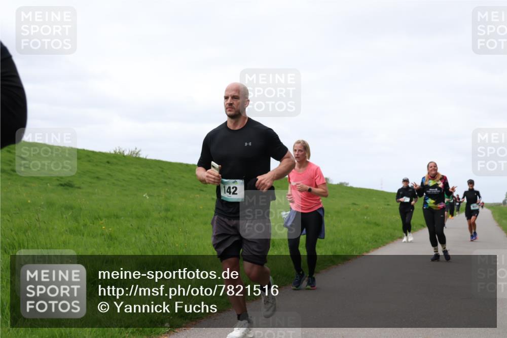 04.05.2025 - 8. Wedeler Halbmarathon Yannick Fuchs http://msf.ph/oto/7821516 04.05.2025 11:51:30 Laufen 142 meine-sportfotos.de