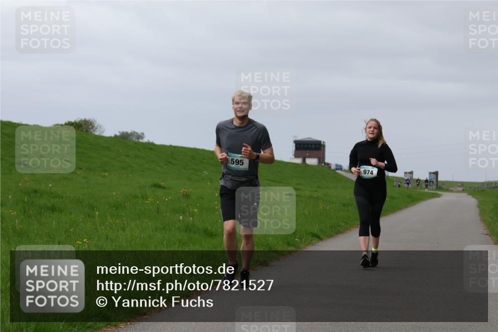 04.05.2025 - 8. Wedeler Halbmarathon Yannick Fuchs http://msf.ph/oto/7821527 04.05.2025 12:07:25 Laufen 974, 595 meine-sportfotos.de