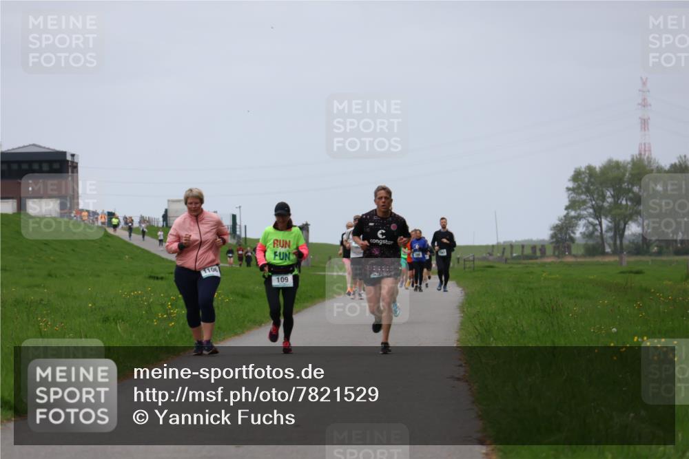 04.05.2025 - 8. Wedeler Halbmarathon Yannick Fuchs http://msf.ph/oto/7821529 04.05.2025 11:28:31 Laufen 1106 meine-sportfotos.de