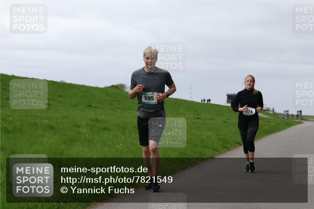04.05.2025 - 8. Wedeler Halbmarathon Yannick Fuchs http://msf.ph/oto/7821549 04.05.2025 12:07:27 Laufen 595, 74 meine-sportfotos.de