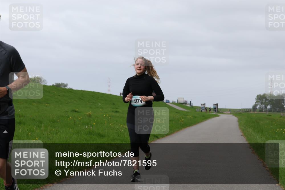 04.05.2025 - 8. Wedeler Halbmarathon Yannick Fuchs http://msf.ph/oto/7821595 04.05.2025 12:07:28 Laufen 974 meine-sportfotos.de