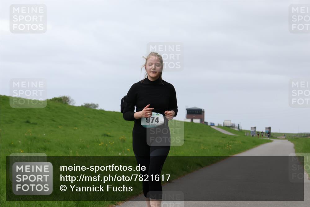 04.05.2025 - 8. Wedeler Halbmarathon Yannick Fuchs http://msf.ph/oto/7821617 04.05.2025 12:07:29 Laufen 974 meine-sportfotos.de