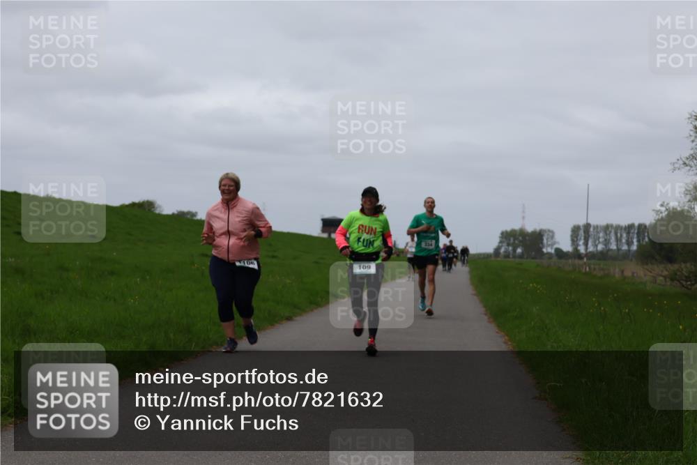04.05.2025 - 8. Wedeler Halbmarathon Yannick Fuchs http://msf.ph/oto/7821632 04.05.2025 11:28:43 Laufen 106, 109, 334 meine-sportfotos.de