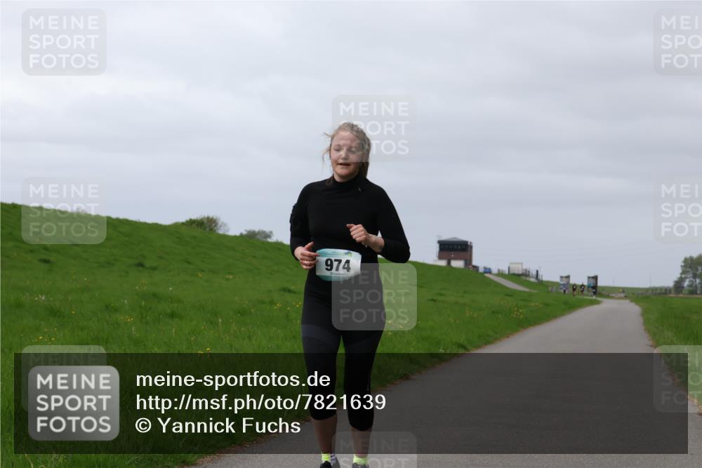 04.05.2025 - 8. Wedeler Halbmarathon Yannick Fuchs http://msf.ph/oto/7821639 04.05.2025 12:07:30 Laufen 974 meine-sportfotos.de