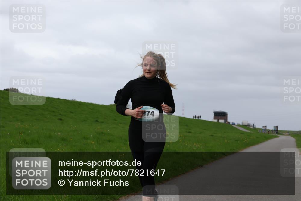 04.05.2025 - 8. Wedeler Halbmarathon Yannick Fuchs http://msf.ph/oto/7821647 04.05.2025 12:07:30 Laufen 974 meine-sportfotos.de
