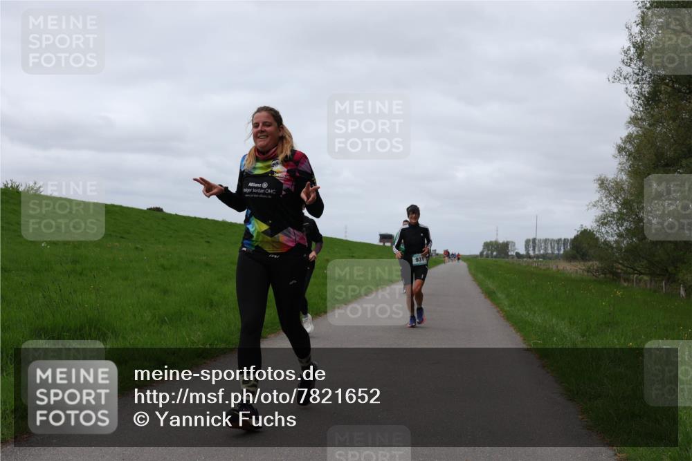 04.05.2025 - 8. Wedeler Halbmarathon Yannick Fuchs http://msf.ph/oto/7821652 04.05.2025 11:51:32 Laufen 931 meine-sportfotos.de