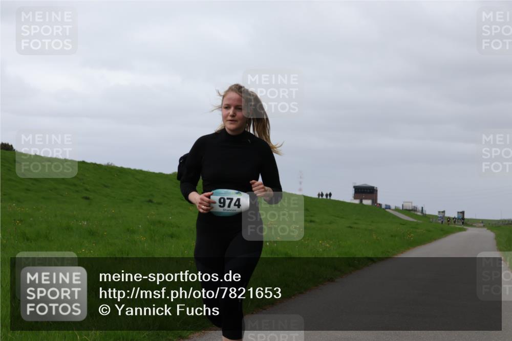 04.05.2025 - 8. Wedeler Halbmarathon Yannick Fuchs http://msf.ph/oto/7821653 04.05.2025 12:07:30 Laufen 974 meine-sportfotos.de